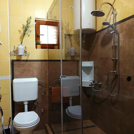 Villa Mirza *
